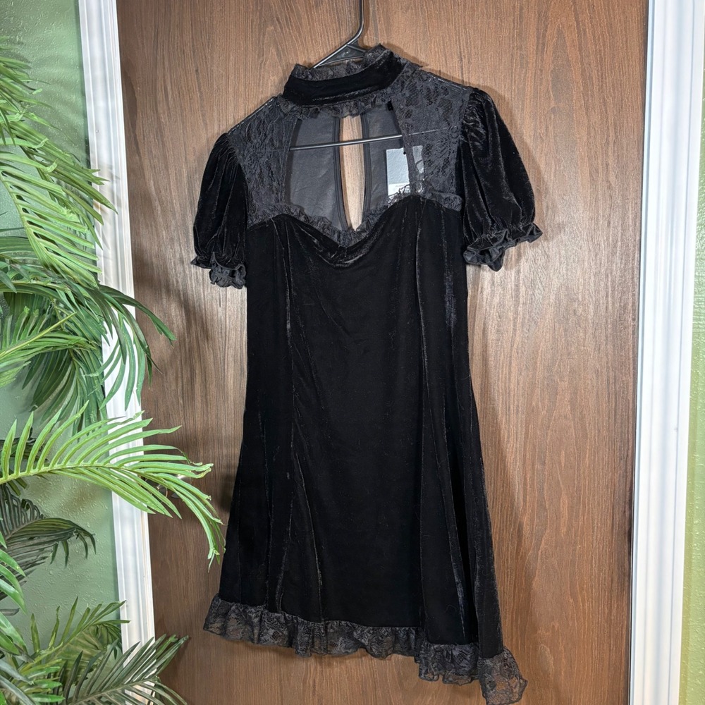 Killstar Julienne Dress Black Velvet Lace Goth Witchy Mini Dress NWT Large